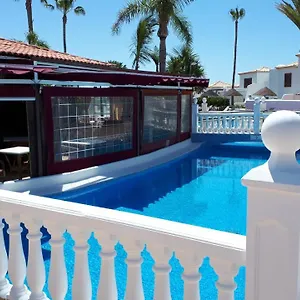 villa-ola-golf-del-sur.adeje-hotels.com/